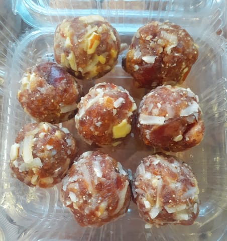 Date and DryFruits Laddoo