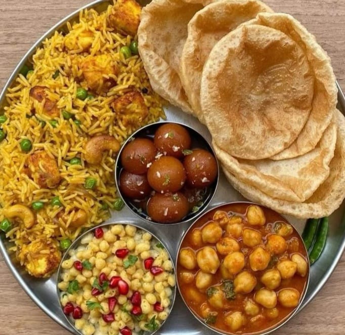 मिनी व्हेज थाळी