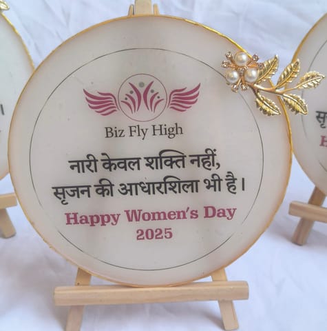 Customized resin mantra for womens day