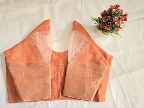 कस्टम पफ स्लीव्हज कटोरी ब्लाउज - स्त्रीलिंगी स्पर्शासह आकर्षक फिटिंग