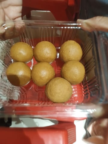 बेसन लाडू १५० ग्रॅम