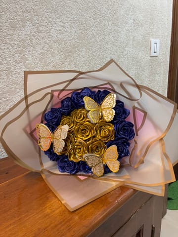 RIBBON ROSE BOUQUET