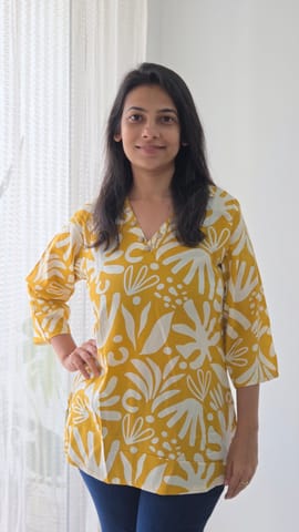 लिंबू पिवळा शॉर्ट टॉप